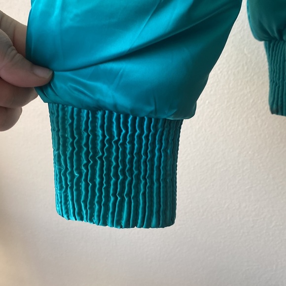 Pretty Little Things Green Satin Quilted Cuff Hem Puffer Jacket removable hood 6 - Picture 8 of 16